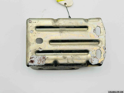 GM 14075405 Bracket, Front Bumper Impact Bar Outer L.H.