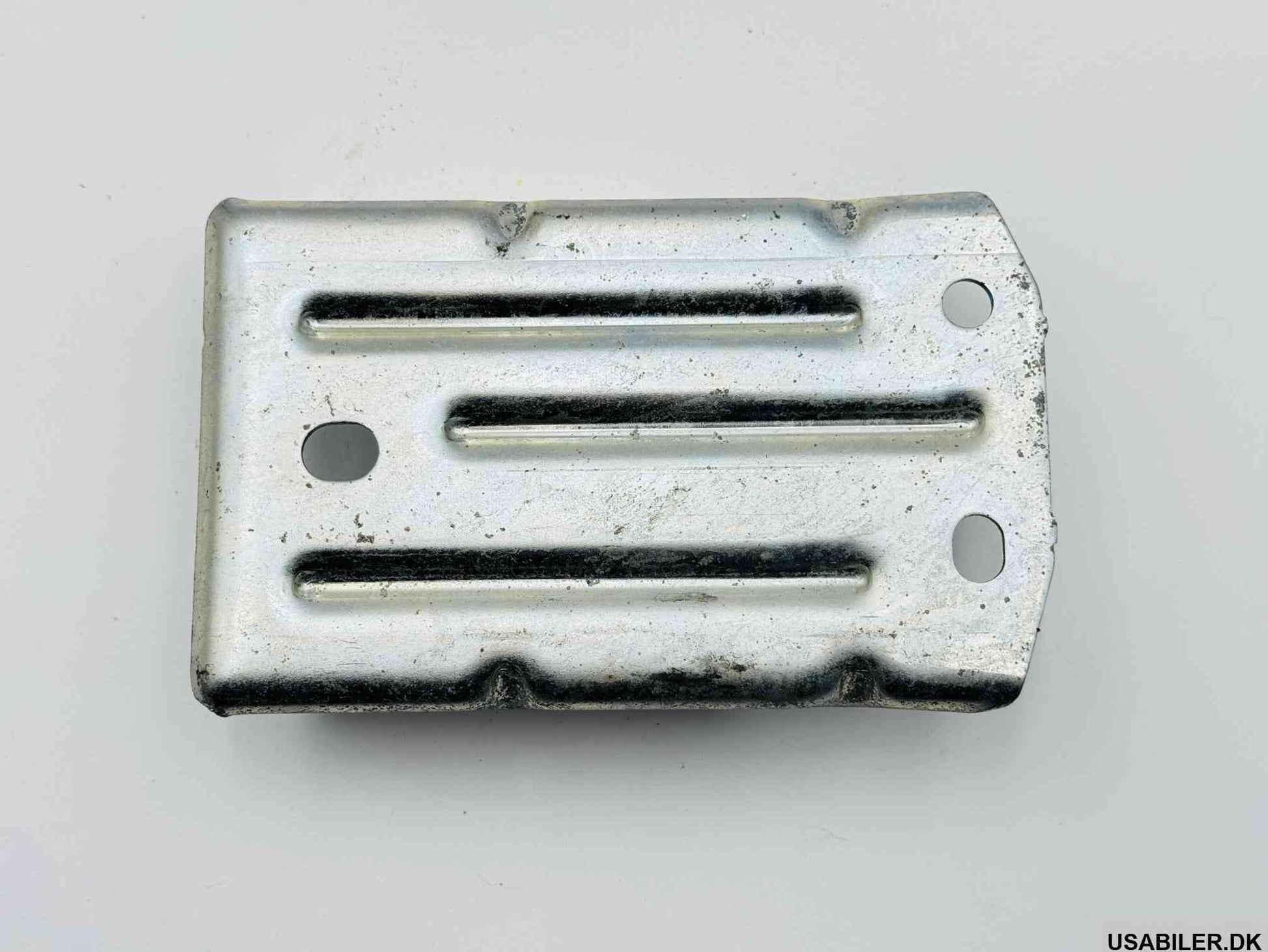 GM 14075406 Bracket, Front Bumper Impact Bar Outer R.H.