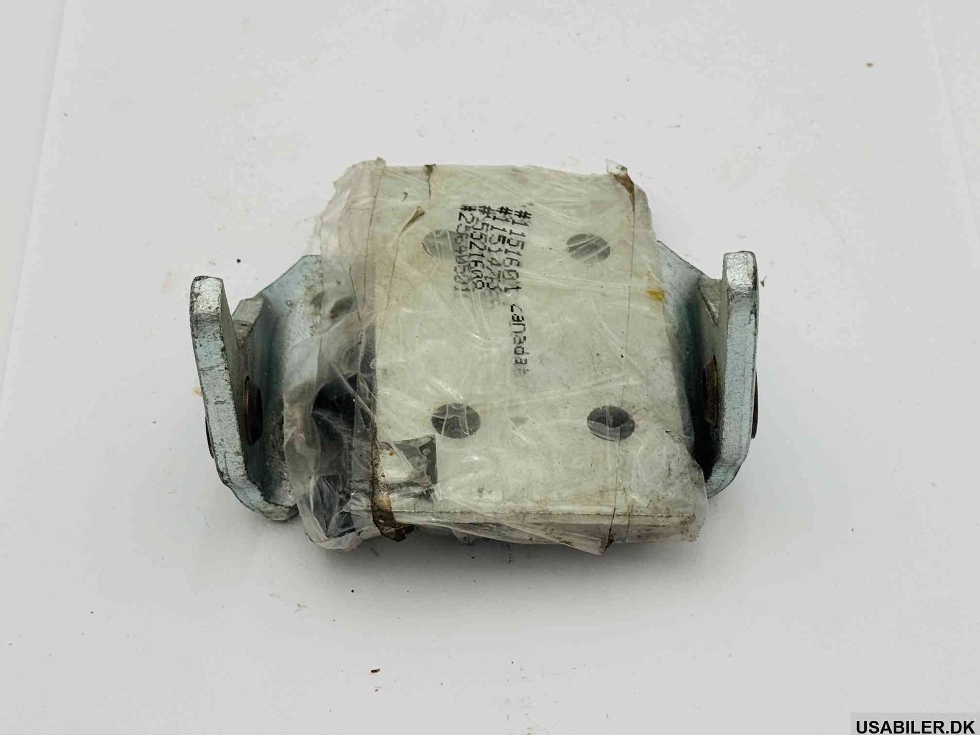 GM 15562719 Kit, Front Side Door Lower Hinge, Left