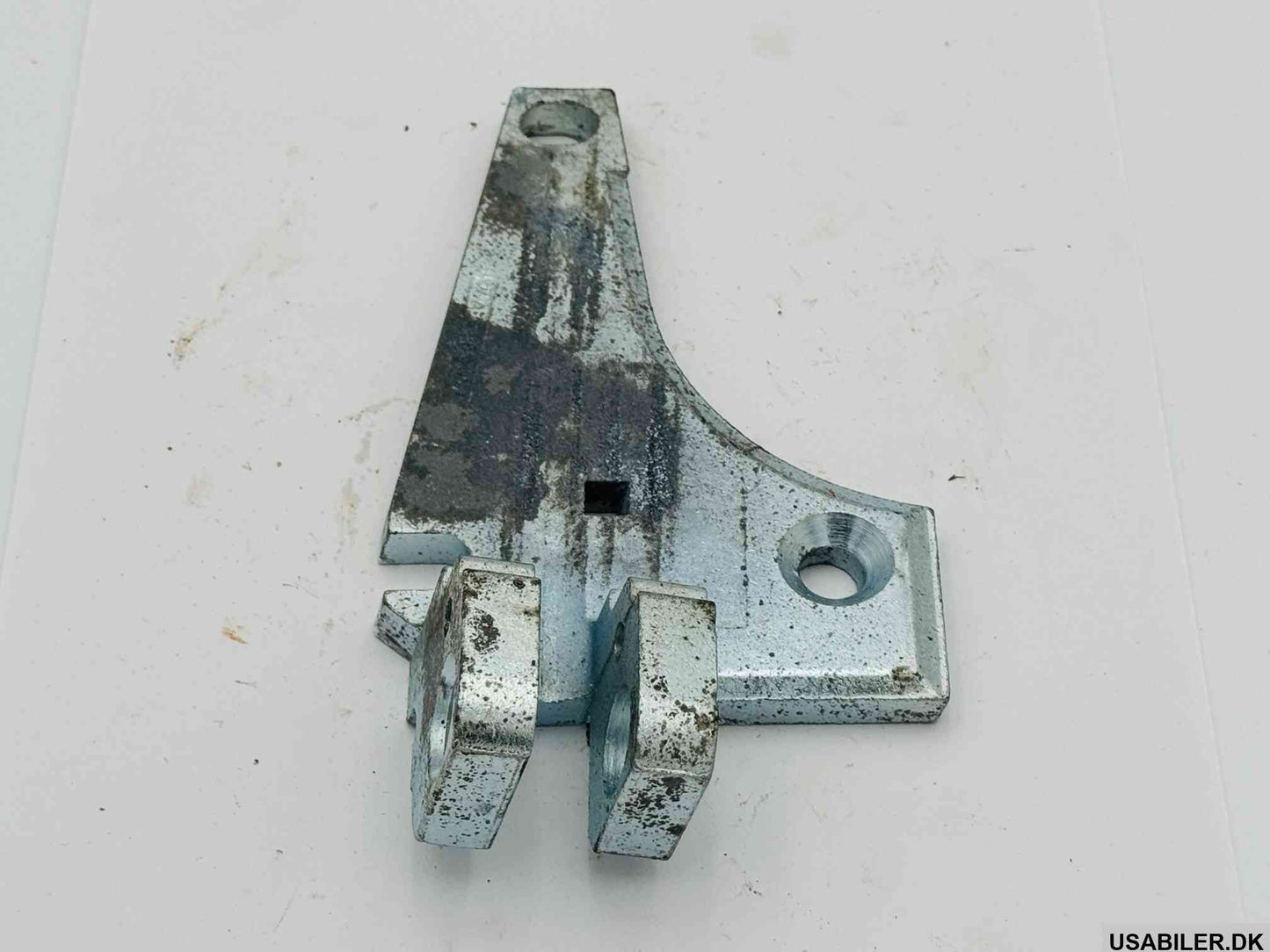 GM 15622285 Hinge, Side Rear Door (Door Half)