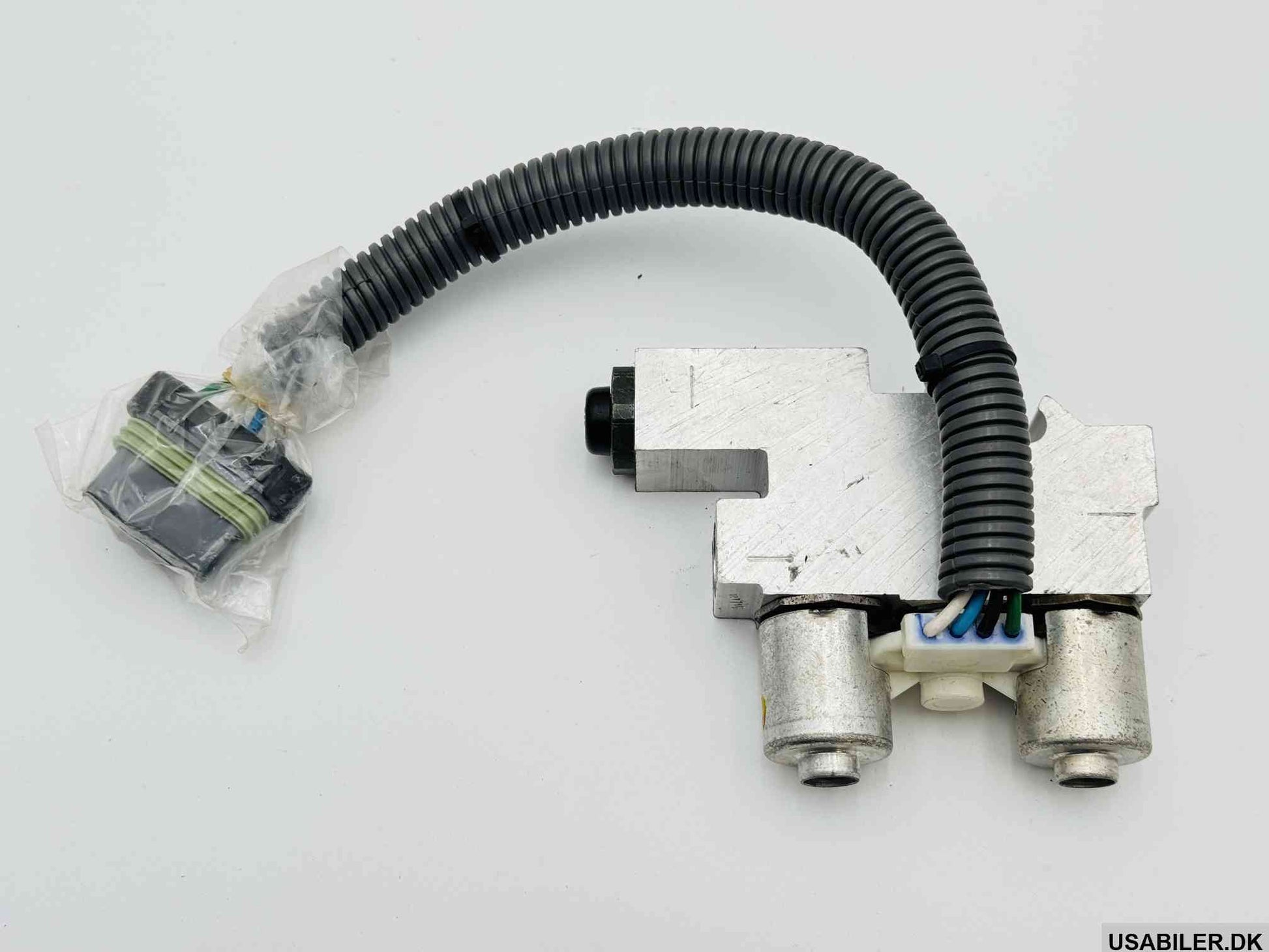 GM 15661378 Valve, Pressure Differential (Anti, Lock Pressure Valve)