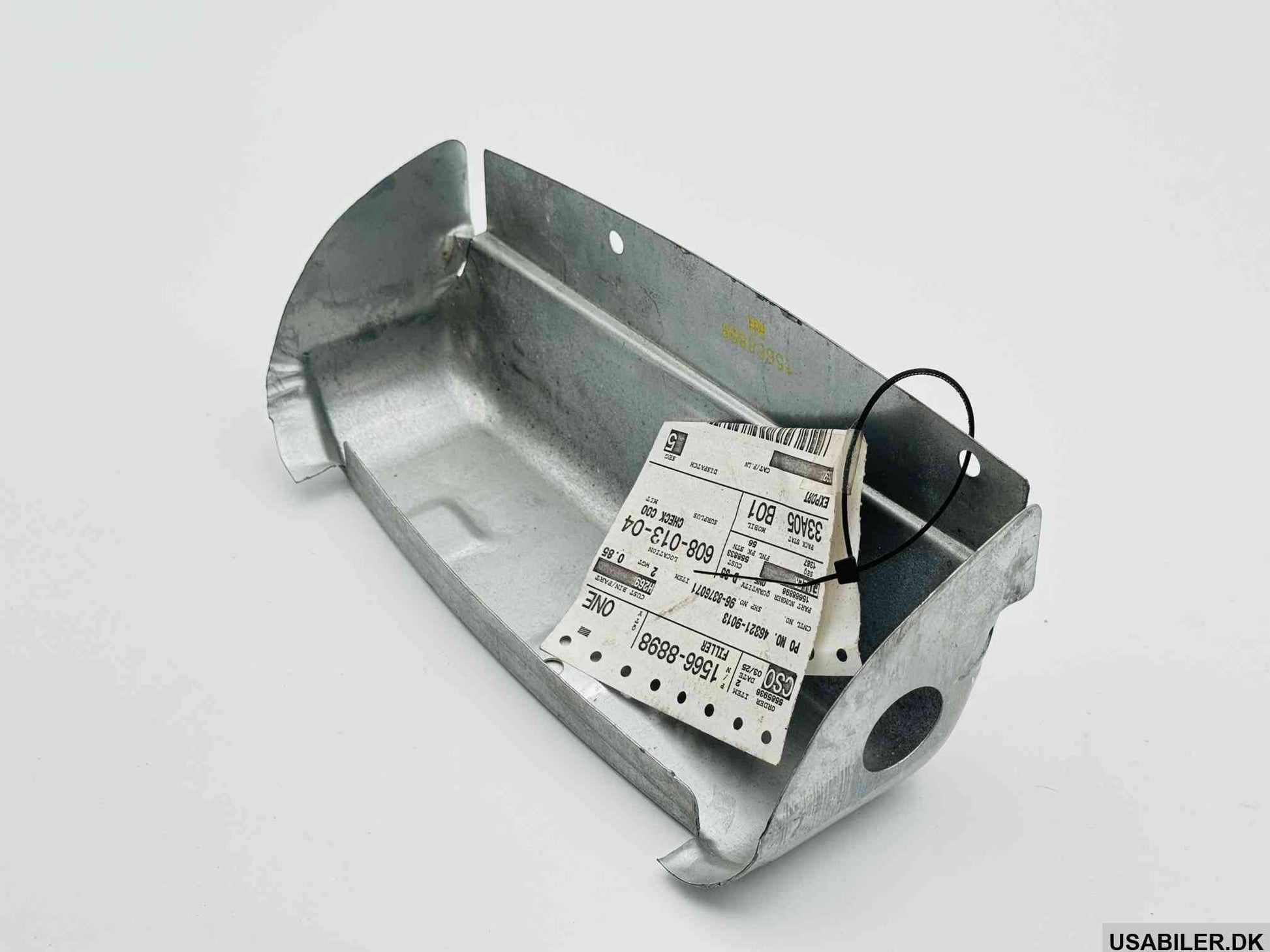 GM 15668898 Filler, Tail Lamp