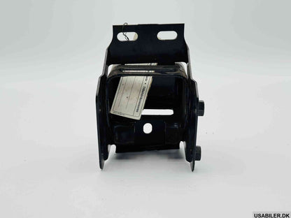 GM 15670161 Mount Bracket