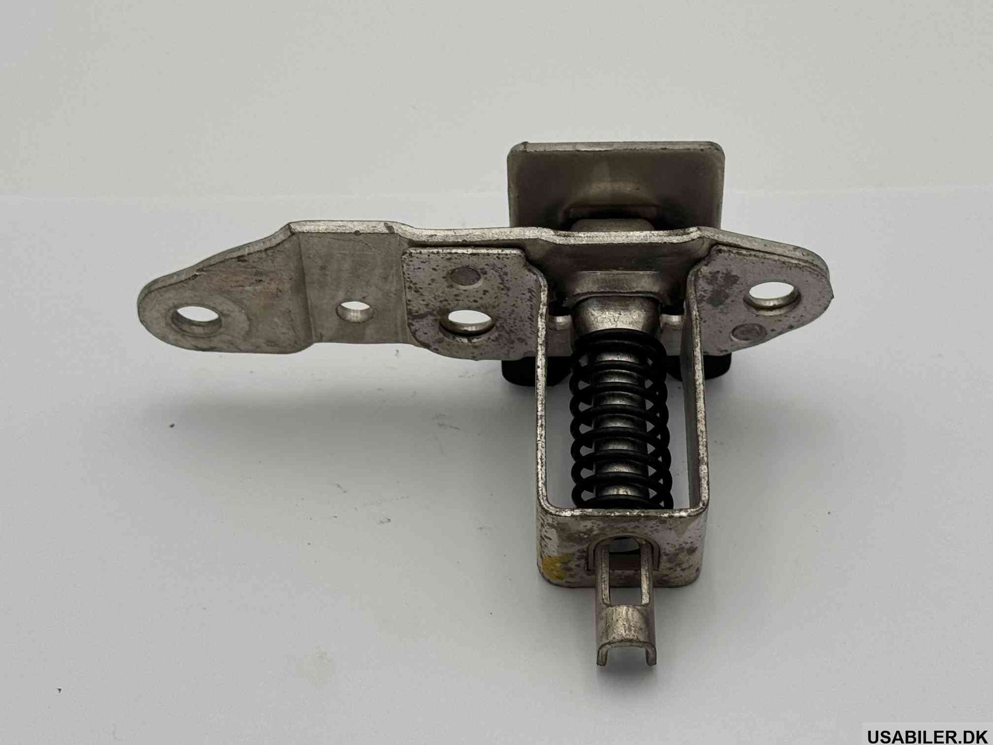 GM 15675386 Tailgate Latch RH 1988-2000 Chevrolet GMC Full-Size Pickup