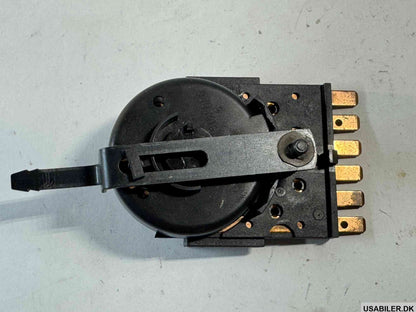 GM 16132816 Heater & Air Conditioner Control Blower Switch
