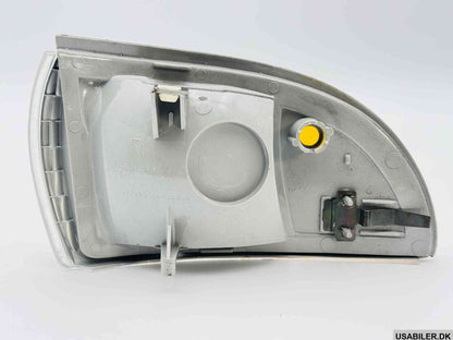 GM 16512078 Cornering Light Lamp, Right Passenger
