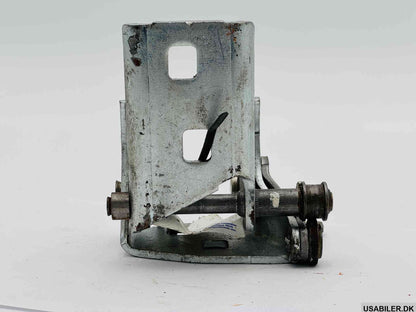 GM 16631042 Hinge Asm,Front Side Door Lower