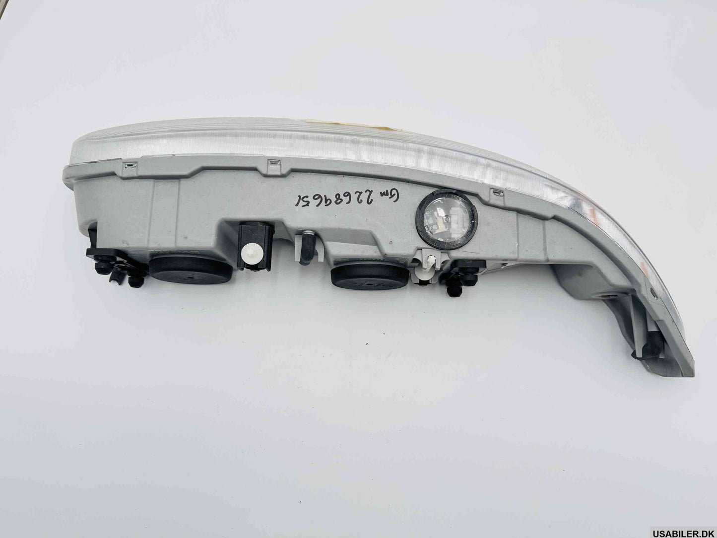 GM 20567300 Headlight 1999-2004 Oldsmobile Alero Right