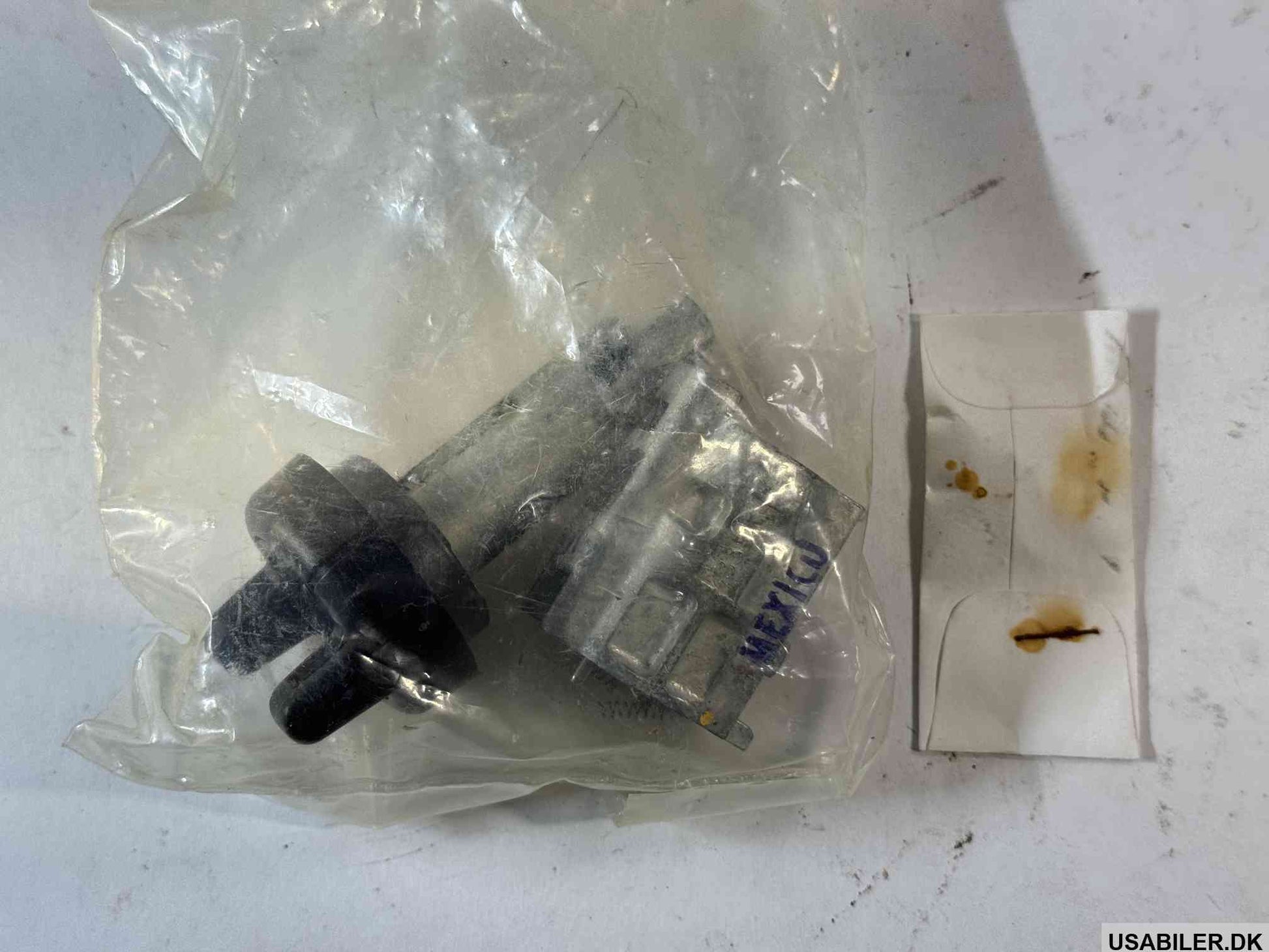 GM 26050287 Cylinder, Steering Column Lock & Ignition Switch
