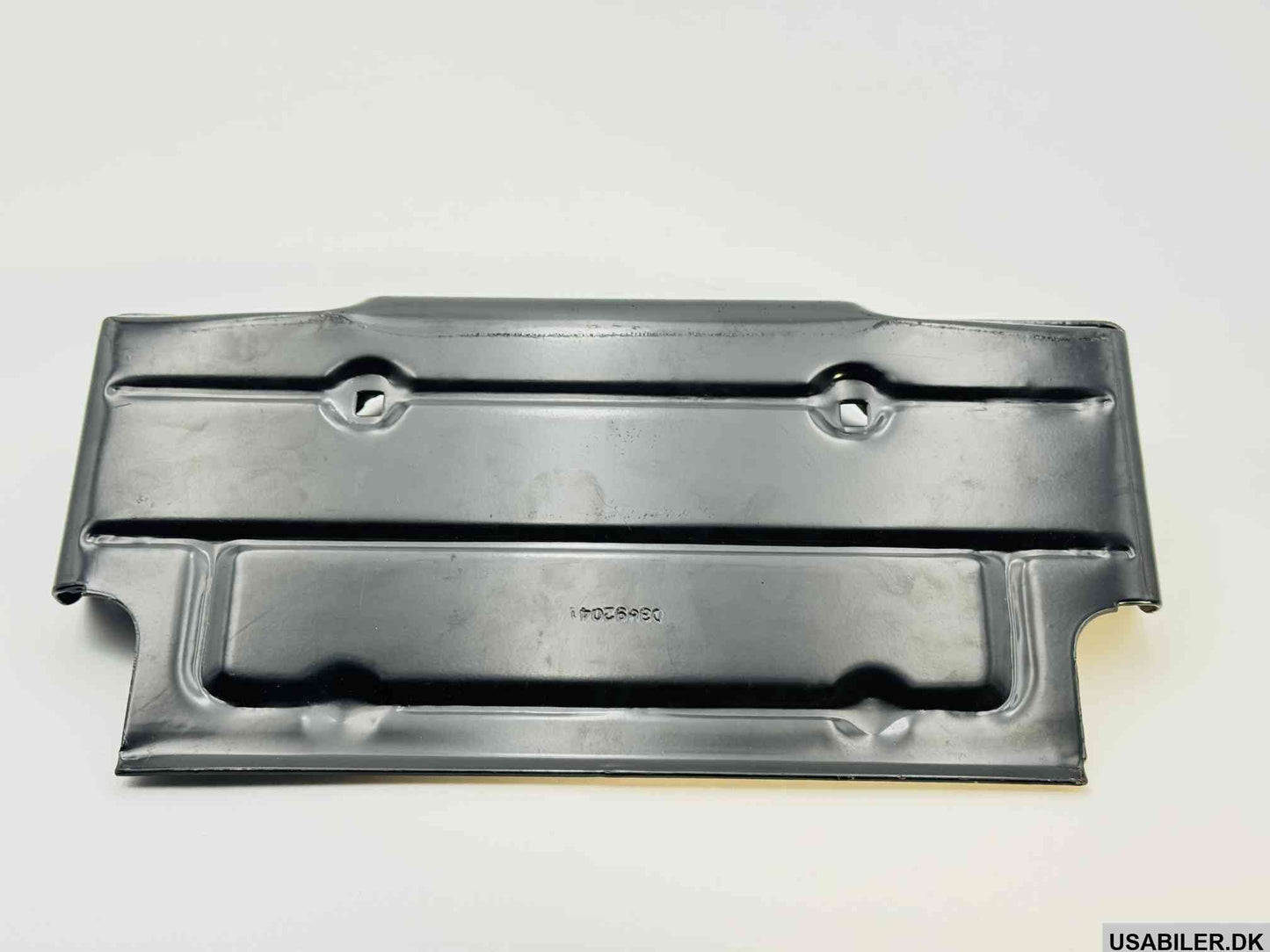 GM 3892041 Bracket, Rear License