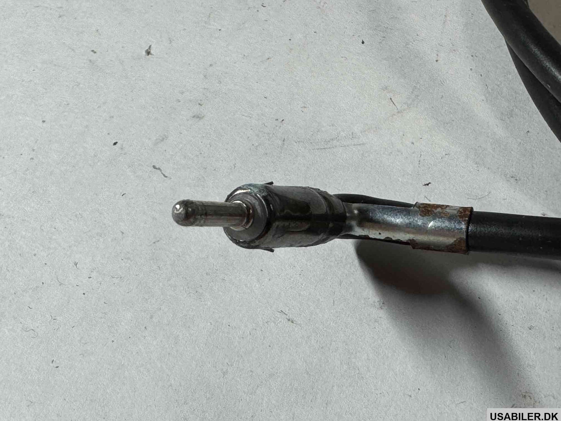 GM 469304 Radio Antenna Body And Lead, In Cable Ass