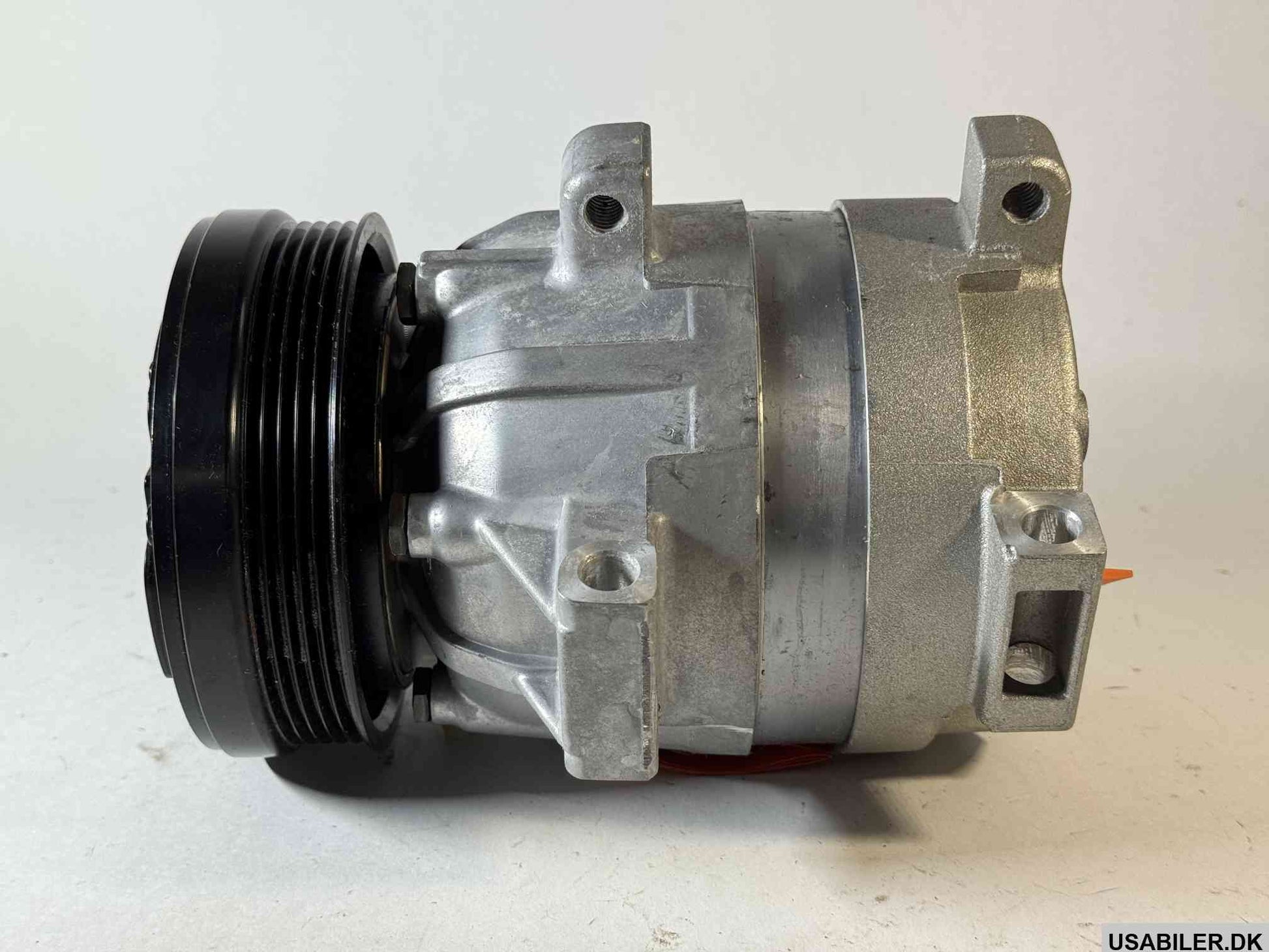 GM 89018887 Air Conditioner Compressor Assembly