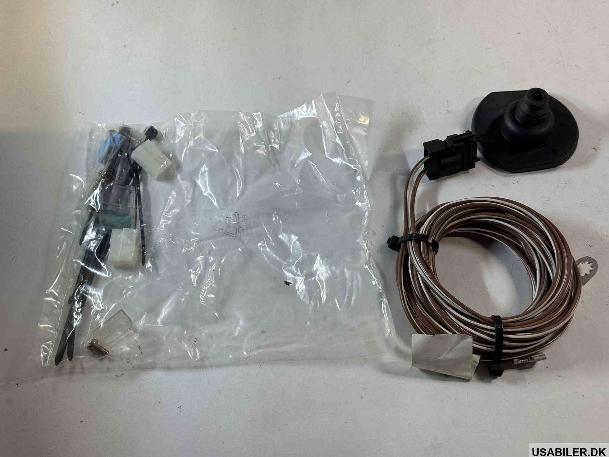 GM 9122795 Cadillac EUROPA Towbar wiring Trailer Hitch kit 13 pin 