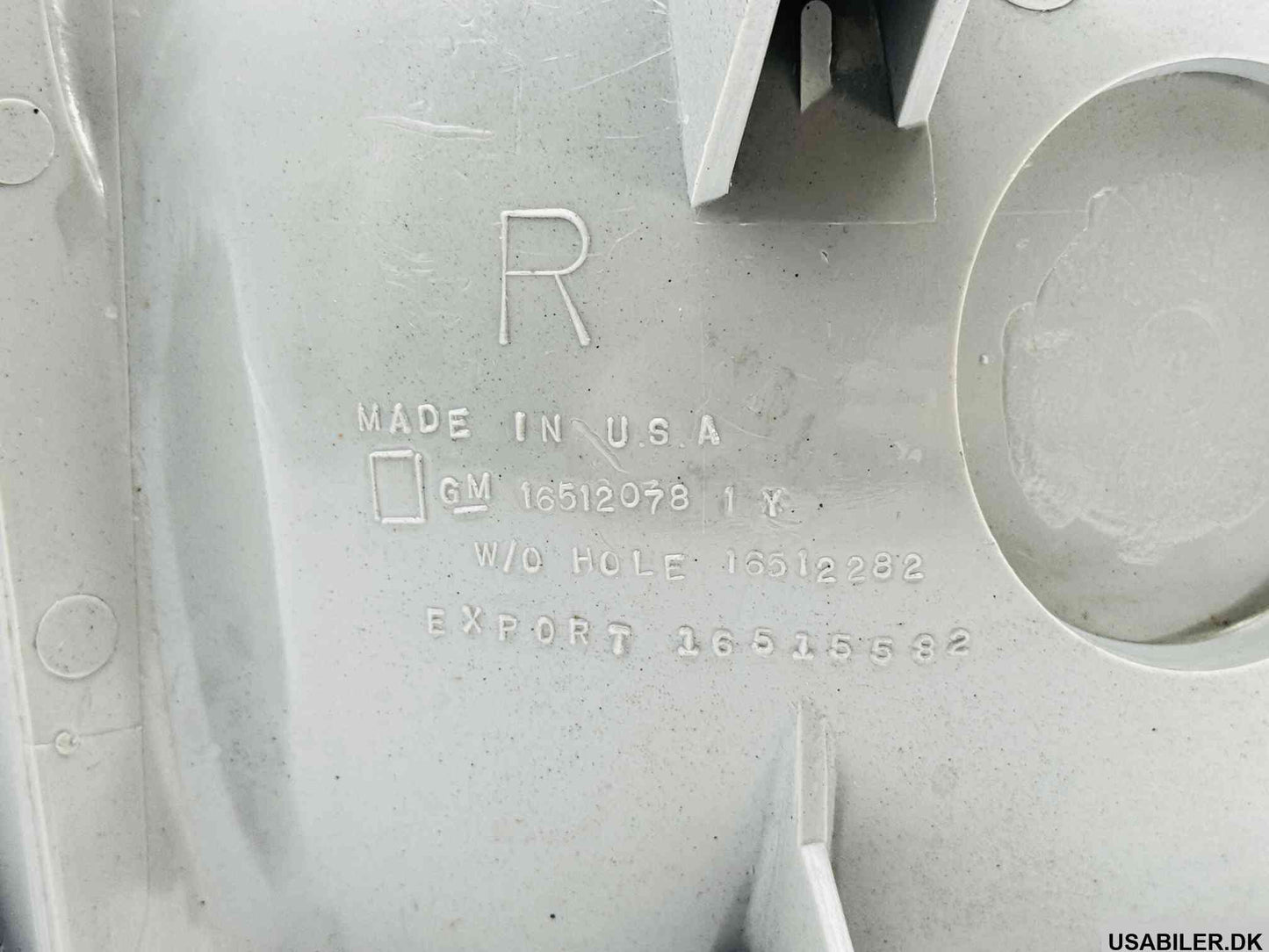 GM 16512078 Cornering Light Lamp, Right Passenger