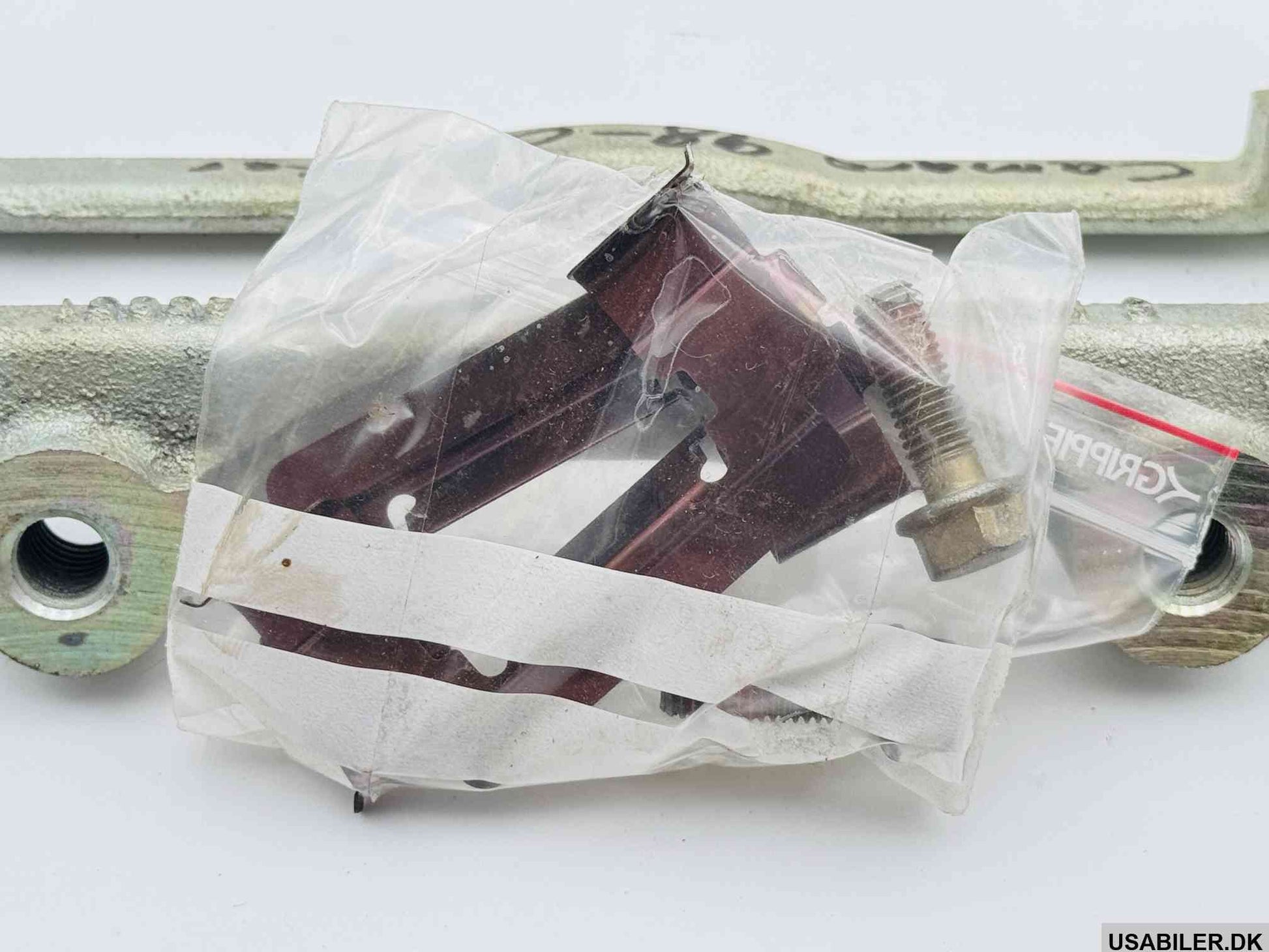 GM 18023851 Corvette Camaro Front Caliper Bracket LH/RH