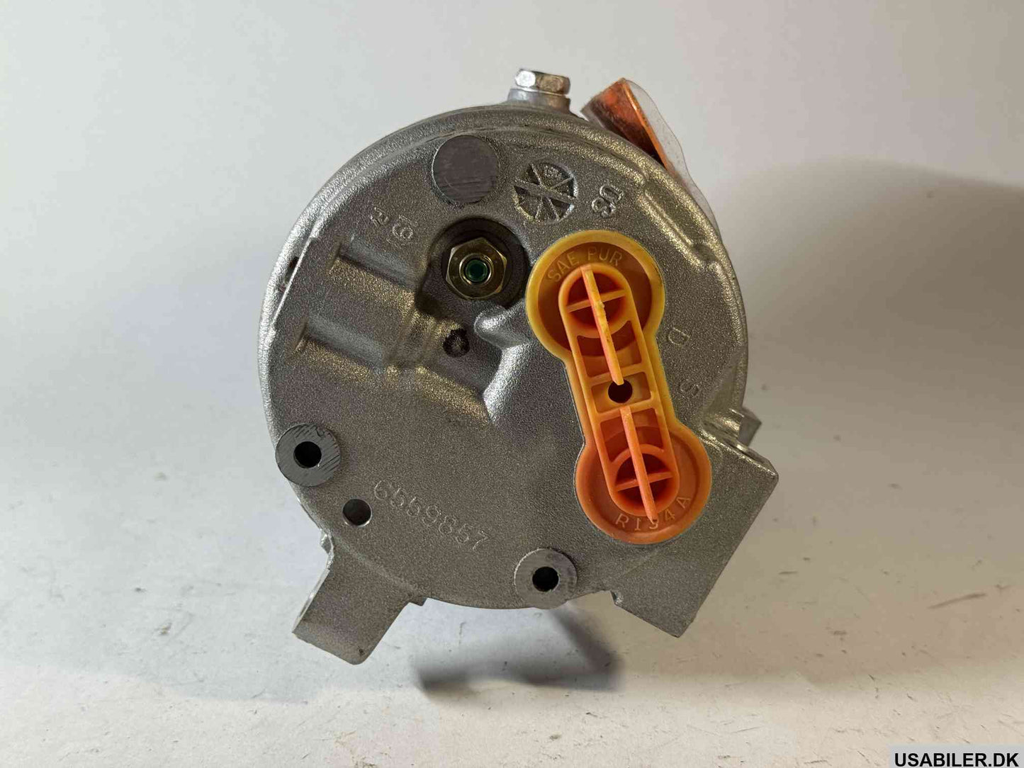 GM 89018887 Air Conditioner Compressor Assembly