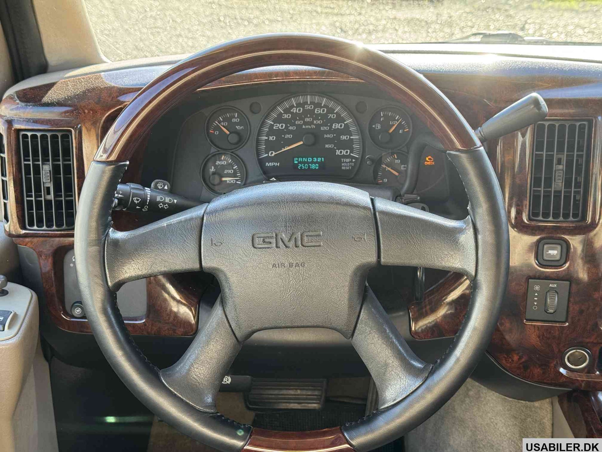 GMC Savanna 2003